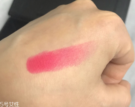 魅可珊瑚色口紅是幾號(hào)？relentlessly red桃花粉