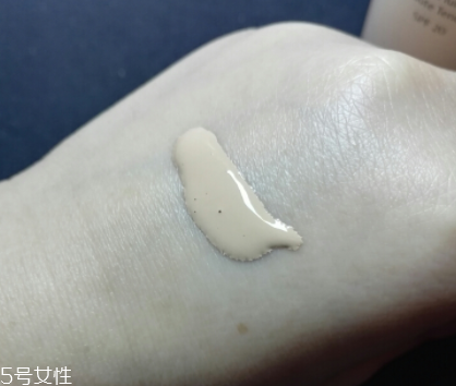 資生堂粉底哪個(gè)好用？持久粉底液很日常