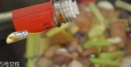 花椰菜炒肉怎么做好吃？這么做簡單又美味
