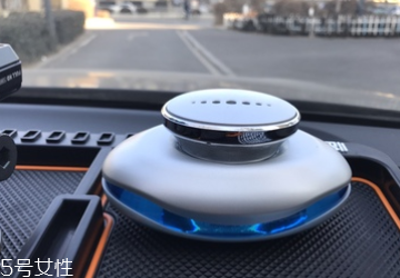 汽車香水怎么安裝？香水座需粘貼