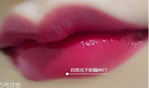迪奧877和857哪個(gè)好看 迪奧漆光唇釉877和999對(duì)比試色