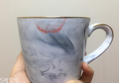 阿瑪尼401和402哪個好看？401黃皮摯愛