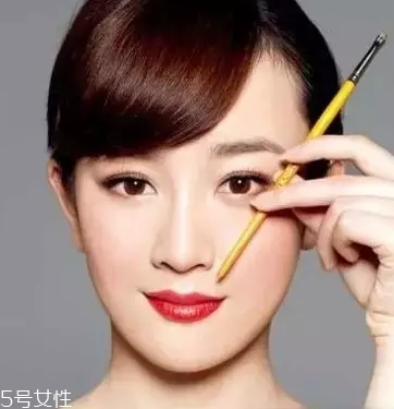 怎么化標(biāo)準(zhǔn)眉？三點法打造親和眉形