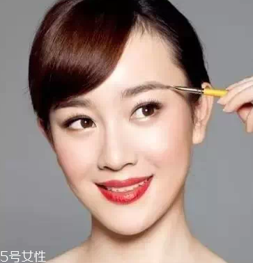 怎么化標(biāo)準(zhǔn)眉？三點法打造親和眉形