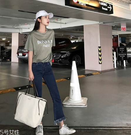 胖人適合穿牛仔褲嗎？選對版型誰都可以穿
