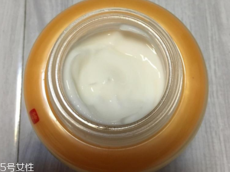 雪花秀修顏霜怎么用？輕柔按壓助吸收