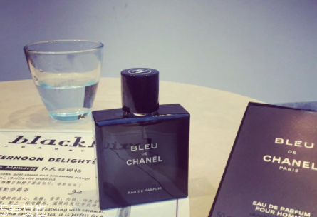 chanel蔚藍(lán)男士淡香水好聞嗎？陽剛男人氣魄