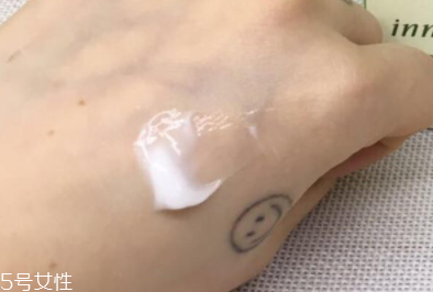悅詩風(fēng)吟滋潤面霜怎么樣？適合干皮的春夏面霜