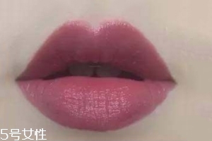 素顏涂口紅會不會怪？2022素顏最適合的口紅