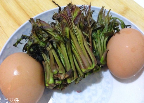 香椿吃了上火嗎？怕上火吃涼拌香椿