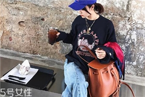 牛仔褲發(fā)霉了怎么洗掉？清洗霉斑小妙招