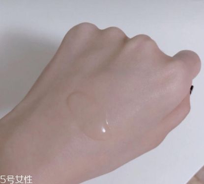 chanel山茶花保濕精華水好用嗎？補(bǔ)水底妝神器