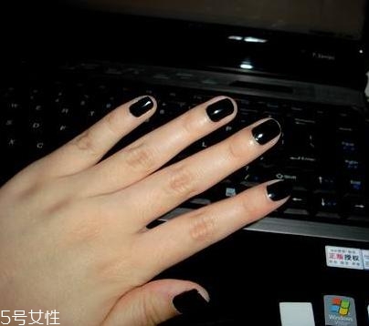 手指粗適合做什么美甲好看 粗手指適合的美甲顏色 手指粗適合做什么美甲好看 粗手指適合的美甲顏色