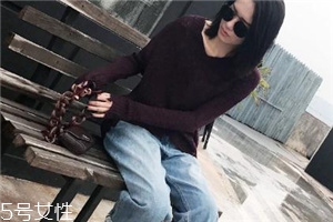 牛仔褲褲腿太緊怎么辦？這樣就解決了