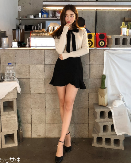 米色毛衣怎么搭配？打造氣質女神范兒
