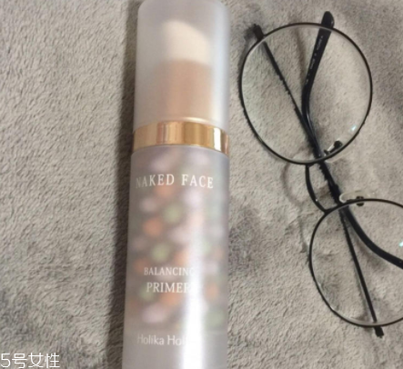 holika隔離霜好用嗎？性價比極高的干皮隔離霜