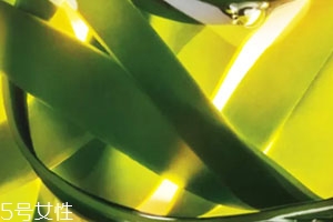 曲酸可以白天用嗎？曲酸可以和vc一起用嗎