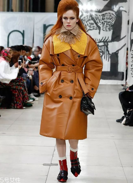 miumiu2018秋冬系列好看嗎_有哪些款式？