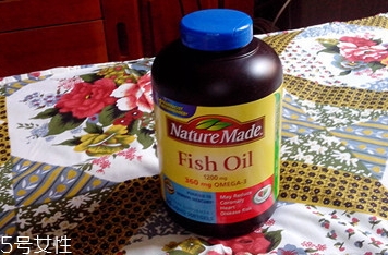 nature made萊萃美魚油怎么吃？