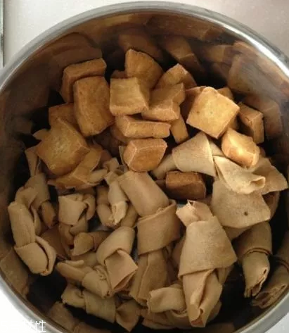 豆腐皮能油炸嗎？火候太猛容易炸糊