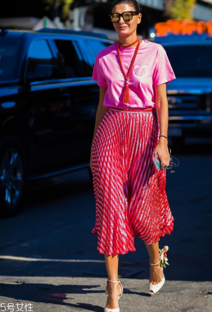 魚嘴高跟鞋怎么搭配？若隱若現(xiàn)的性感趾間