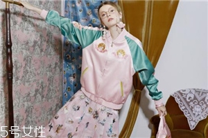 2018流行什么款式棒球服？打造早春休閑風(fēng)