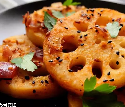 毛孔大黑頭多怎么辦？4款產(chǎn)品讓你無懼毛孔問題