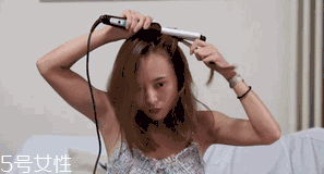 復(fù)古卷發(fā)什么顏色好看？小卷發(fā)黑色顯老