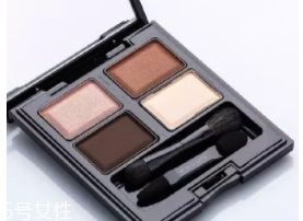 單眼皮如何畫眼影？亮色眼影會制造車禍現(xiàn)場