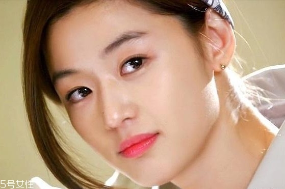 高光用在化妝的哪一步 不會化妝的妹子新手教程分享 高光用在化妝的哪一步 不會化妝的妹子新手教程分享