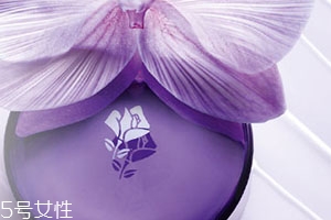 蘭蔻塑顏雪花霜怎么用？按照官方提拉手法效果最好