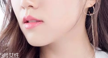 黃皮素顏怎么選口紅？這4種色號(hào)不化妝也女神