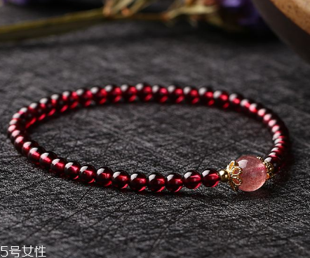 石榴石手鏈睡覺能戴嗎？這些情況你需要考慮