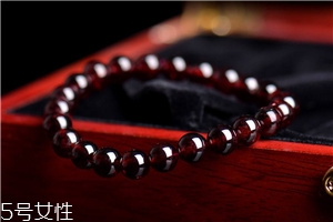 石榴石手鏈睡覺能戴嗎？這些情況你需要考慮