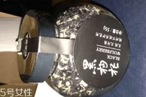 黑枸杞能和菊花一起泡嗎？這個(gè)搭配沒毛病