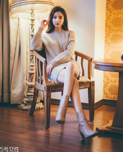 粗跟高跟鞋怎么搭配？春夏必備穿搭