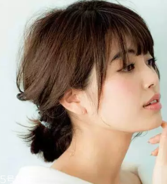 職業(yè)女性發(fā)型大全 2018最流行的OL發(fā)型趨勢 職業(yè)女性發(fā)型大全 2018最流行的OL發(fā)型趨勢