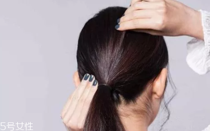 職業(yè)女性發(fā)型大全 2018最流行的OL發(fā)型趨勢 職業(yè)女性發(fā)型大全 2018最流行的OL發(fā)型趨勢