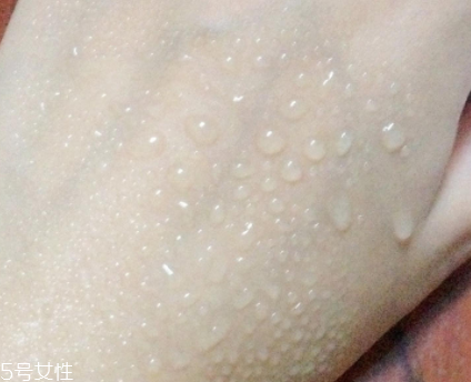 碧柔藍(lán)管防曬有酒精嗎？酒精過敏者慎用