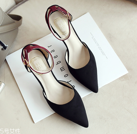 高跟鞋有味道怎么辦？輕松去除高跟鞋異味