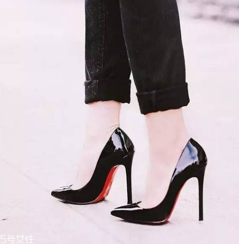 高跟鞋225是多少碼？原來是35碼