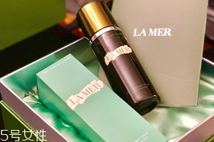 海藍之謎精萃液跟爽膚水有什么區(qū)別？用于爽膚水之后