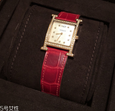 hermes愛(ài)馬仕手表一般多少錢(qián)？