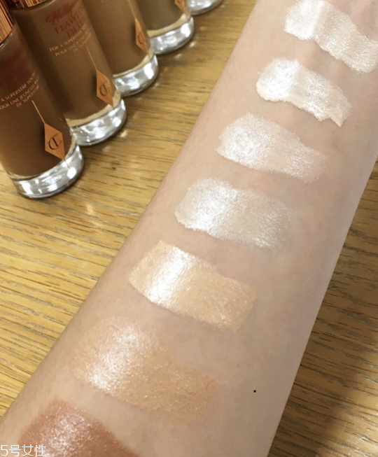 ct新品妝前高光濾鏡液怎么樣？charlotte tilbury粉底好用嗎？