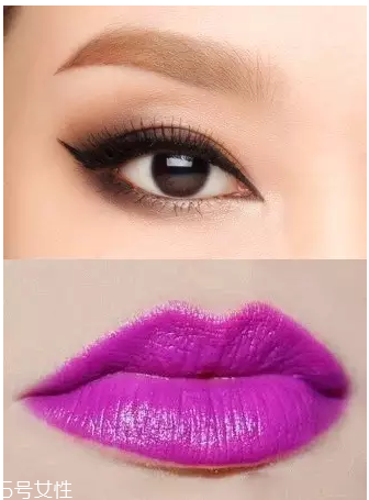 棕色眼影配什么口紅？任何唇色都可以