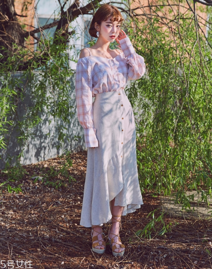 格子上衣配什么褲子好看？打造萌系少女范兒