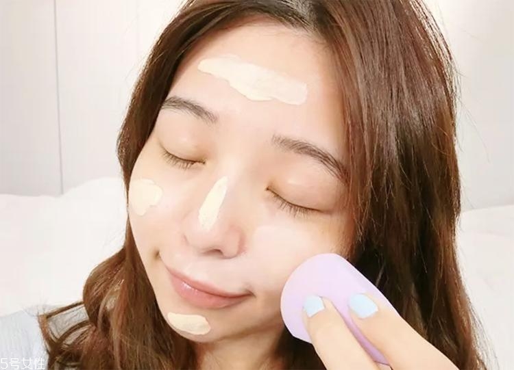 敏感痘痘肌用什么散粉？油痘皮膚化妝品推薦