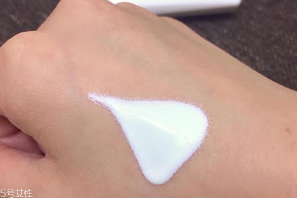 fancl物理防曬霜怎么樣？不悶痘不刺激