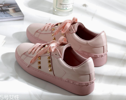 女式春夏運動鞋怎么挑？三種款式好搭又顯高