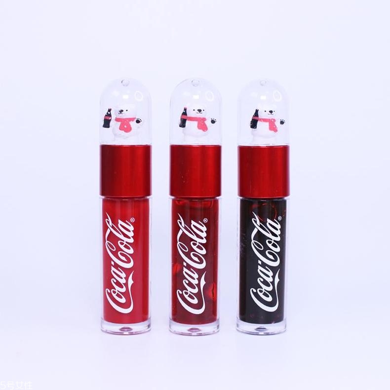 菲詩小鋪可口可樂染唇液試色 3款色號顯白又清爽 菲詩小鋪可口可樂染唇液試色 3款色號顯白又清爽
